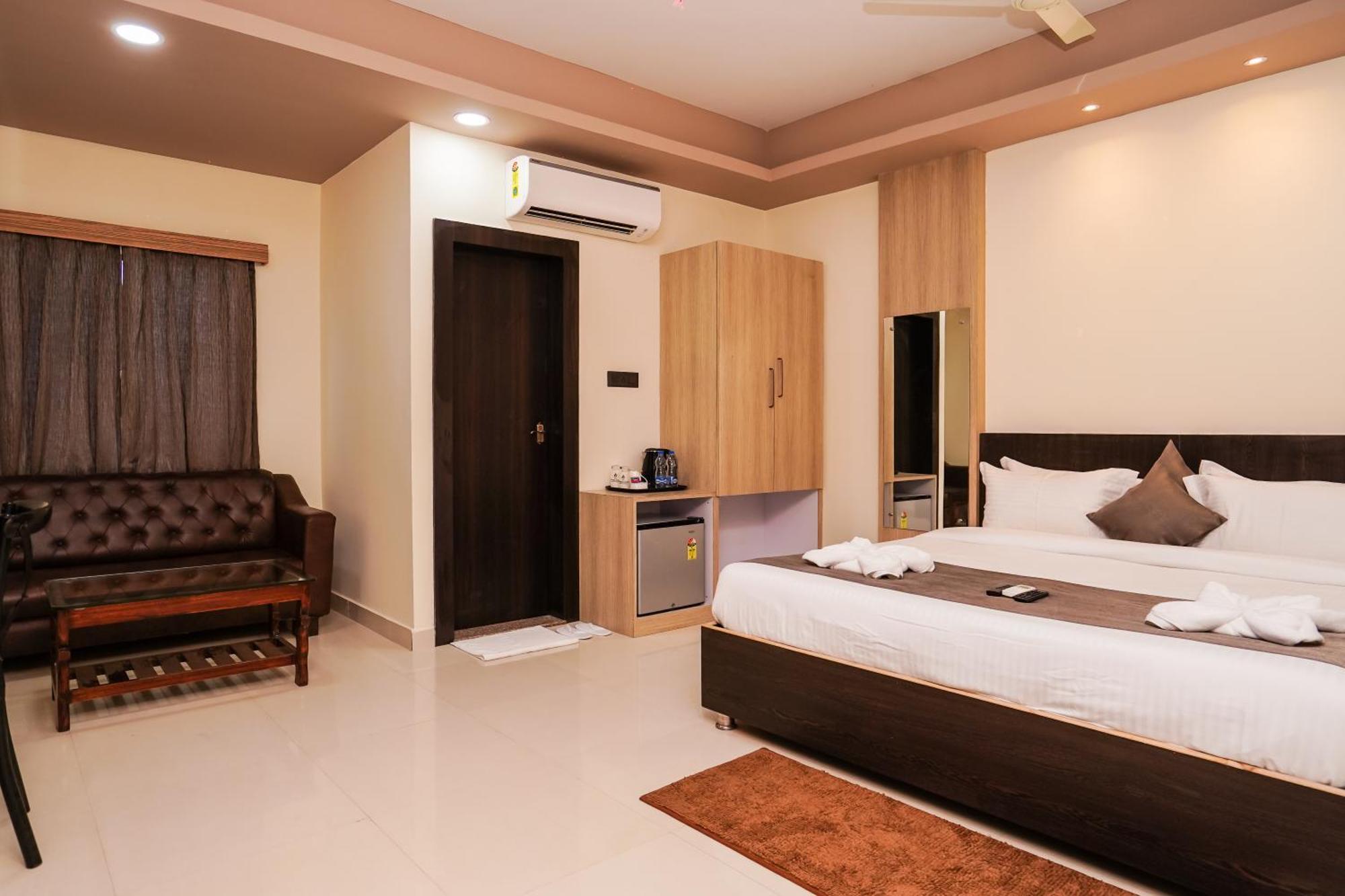 Hotel Middleton Nxt Bhubaneswar Buitenkant foto